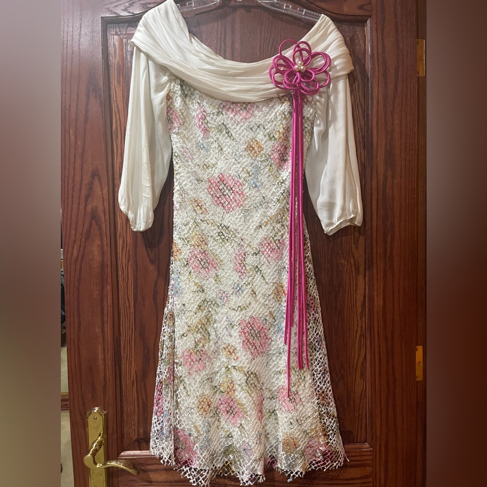 Beautiful dress size 2